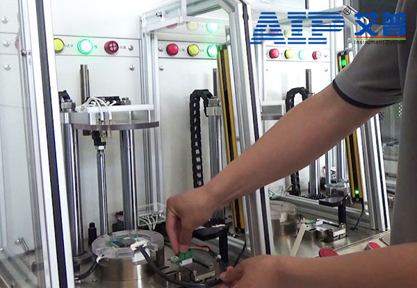 無刷電機驅(qū)動板測試—艾普智能.jpg 無刷電機驅(qū)動板測試—艾普智能.jpg