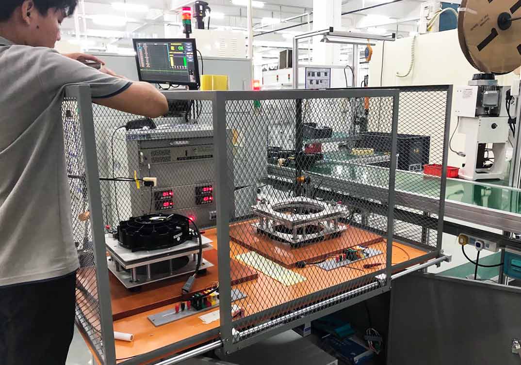 風(fēng)機(jī)電機(jī)檢測(cè)系統(tǒng)應(yīng)用現(xiàn)場(chǎng)—艾普智能.jpg 風(fēng)機(jī)電機(jī)檢測(cè)系統(tǒng)應(yīng)用現(xiàn)場(chǎng)—艾普智能.jpg