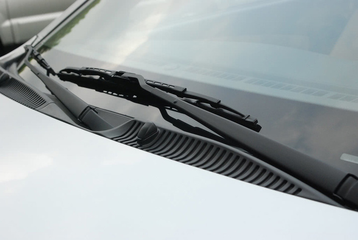 汽車雨刮電機(jī)工作原理—艾普智能.jpg 汽車雨刮電機(jī)工作原理—艾普智能.jpg