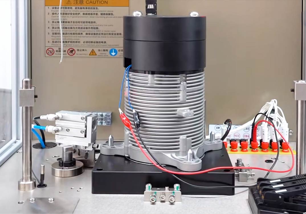 中置驅(qū)動(dòng)電機(jī)測試系統(tǒng)應(yīng)用現(xiàn)場