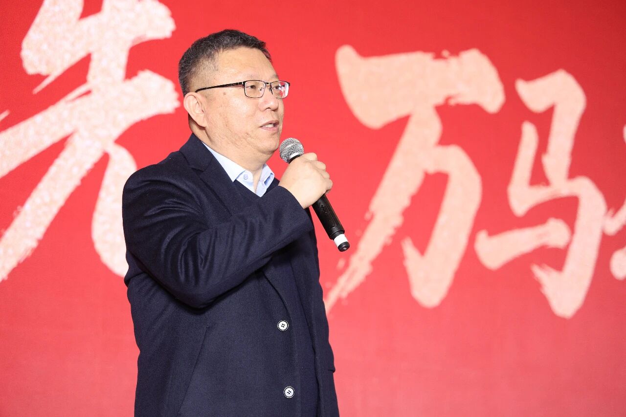 一馬當(dāng)先，萬馬奔騰丨艾普智能2026年會盛典暨表彰大會圓滿結(jié)束！